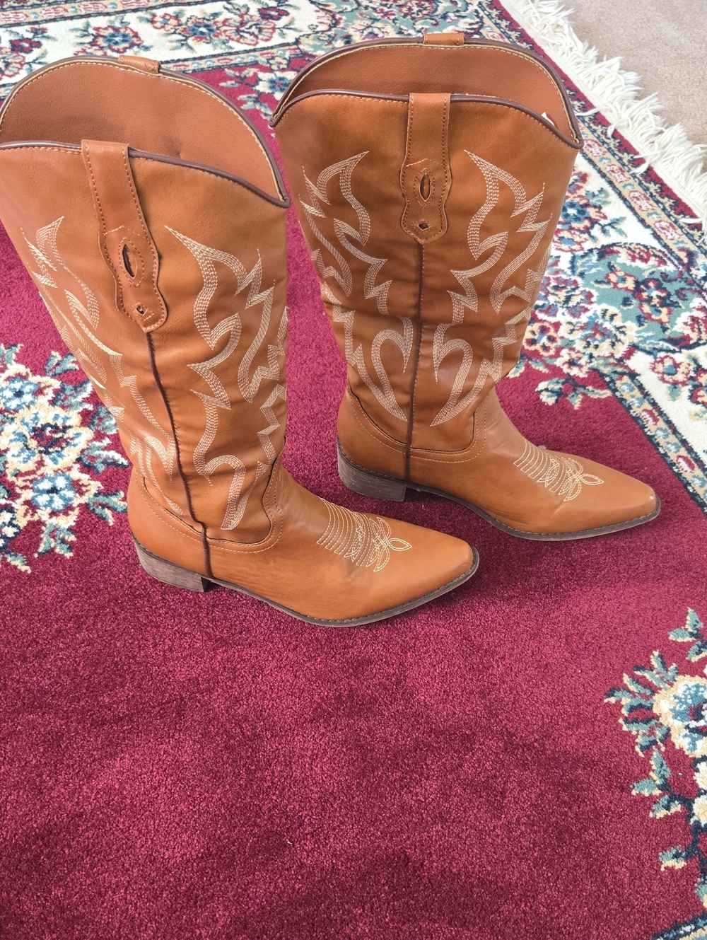 Women’s Tan Western Cowboy Boots with Embroidered Detailing